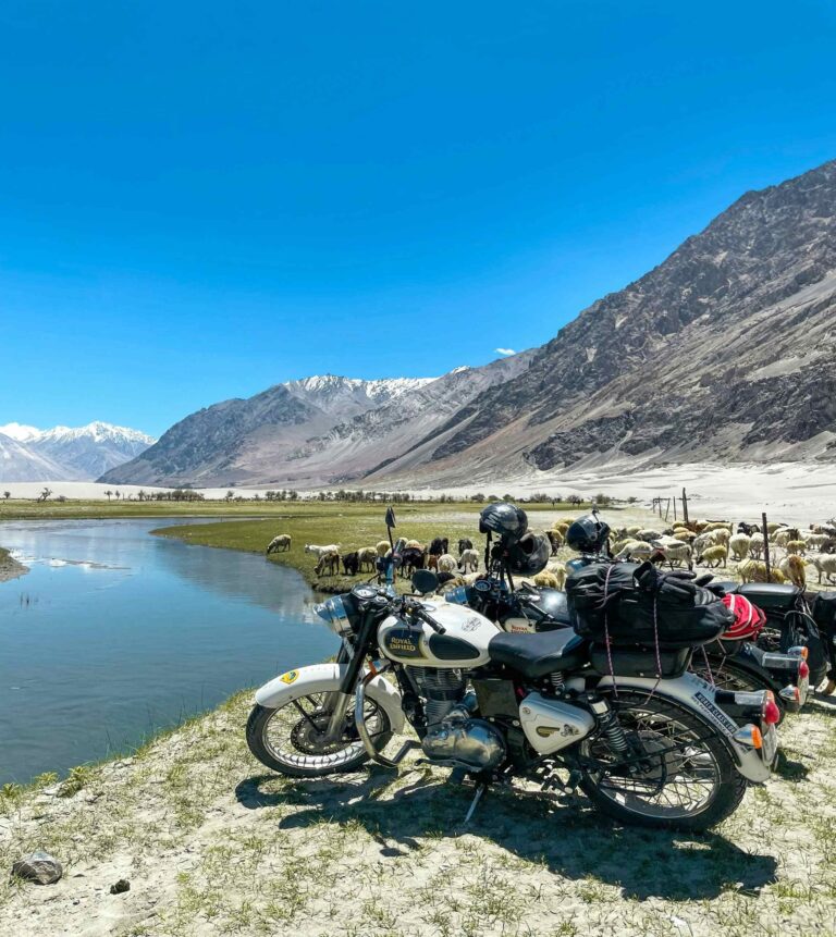 ladakh_bike_2284x2560_compressed